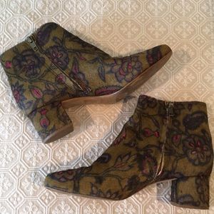 Madewell Floral haircalf booties sz 8 EUC